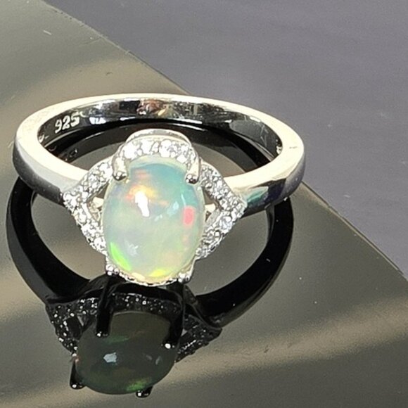 925 Sterling Silver Ring Sz 6.75 With Natural White Opal 6x9mm & Cz - Picture 12 of 12